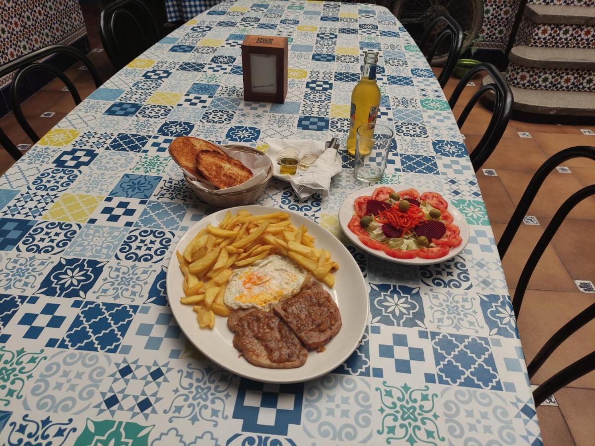 Hostal Restaurante Bar Cafeteria La Melchora Посадас Экстерьер фото